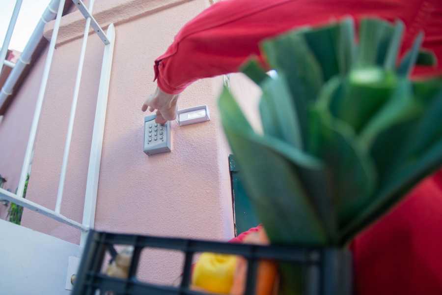 Кому оплачивать ремонт домофона в арендованной квартире