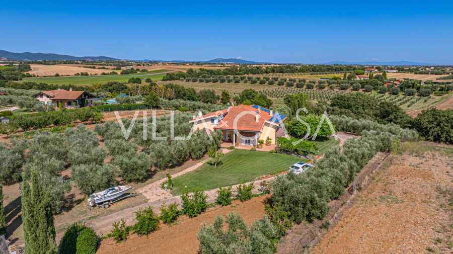 Вилла в Монтальто-ди-Кастро на продажу