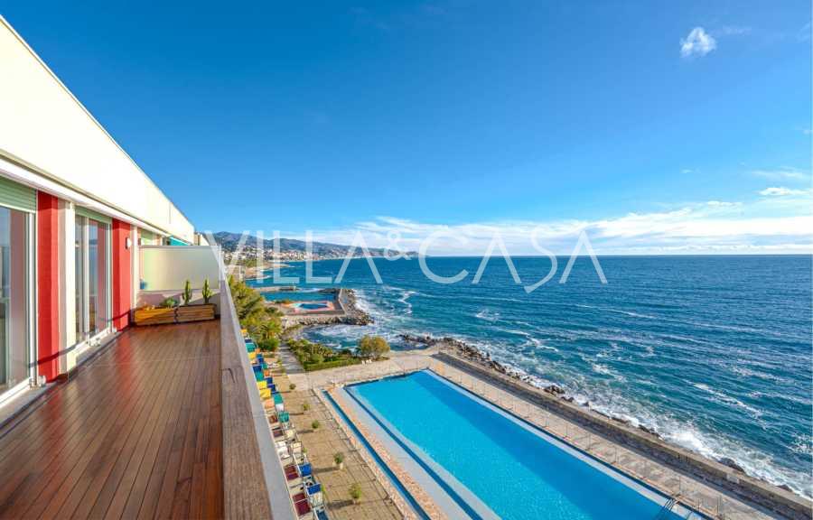 Апартаменты на побережье в Капо Неро, Санремо