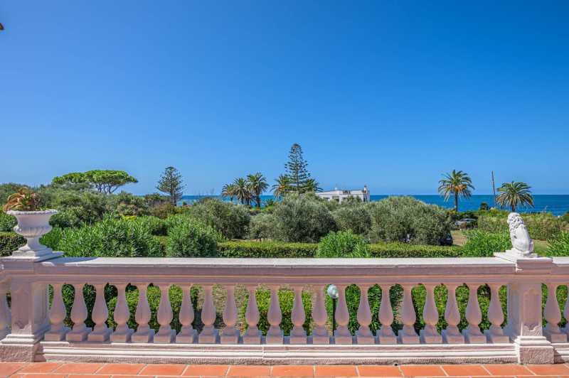 Уникальная резиденция в Санта-Маринелле