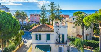 Продается комфортная вилла в Санта-Маринелле