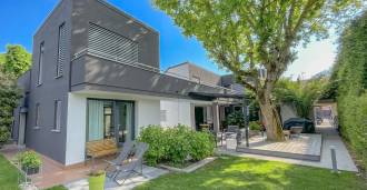 Особняк с бассейном в Ферраре